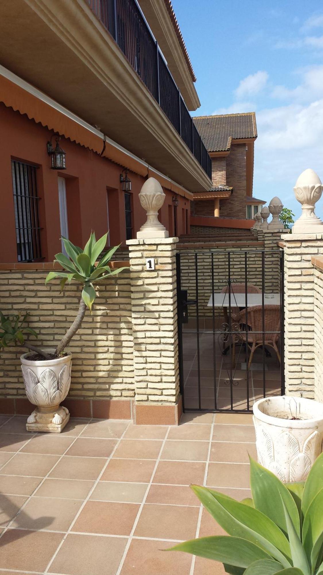 Hostal Noli Chiclana de la Frontera Extérieur photo