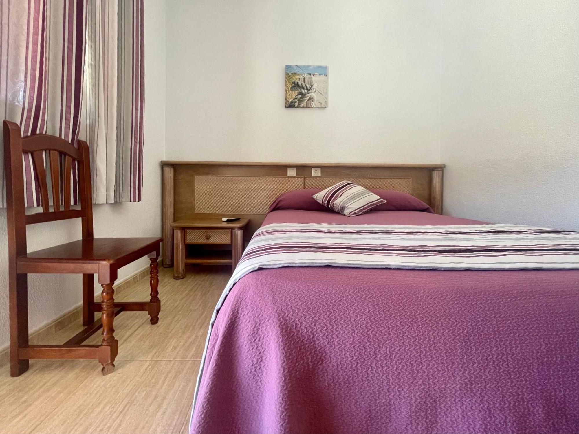 Hostal Noli Chiclana de la Frontera Extérieur photo