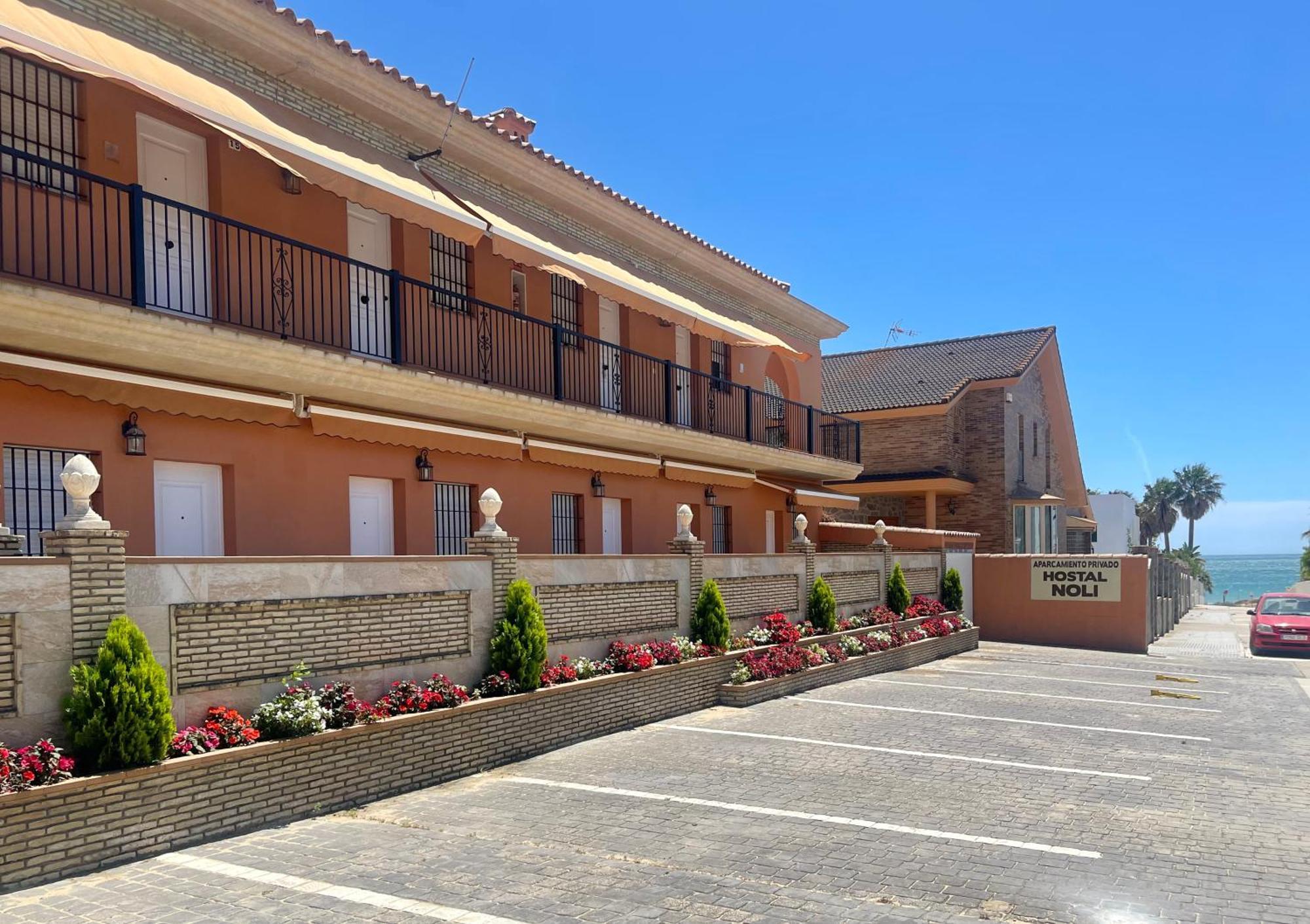 Hostal Noli Chiclana de la Frontera Extérieur photo