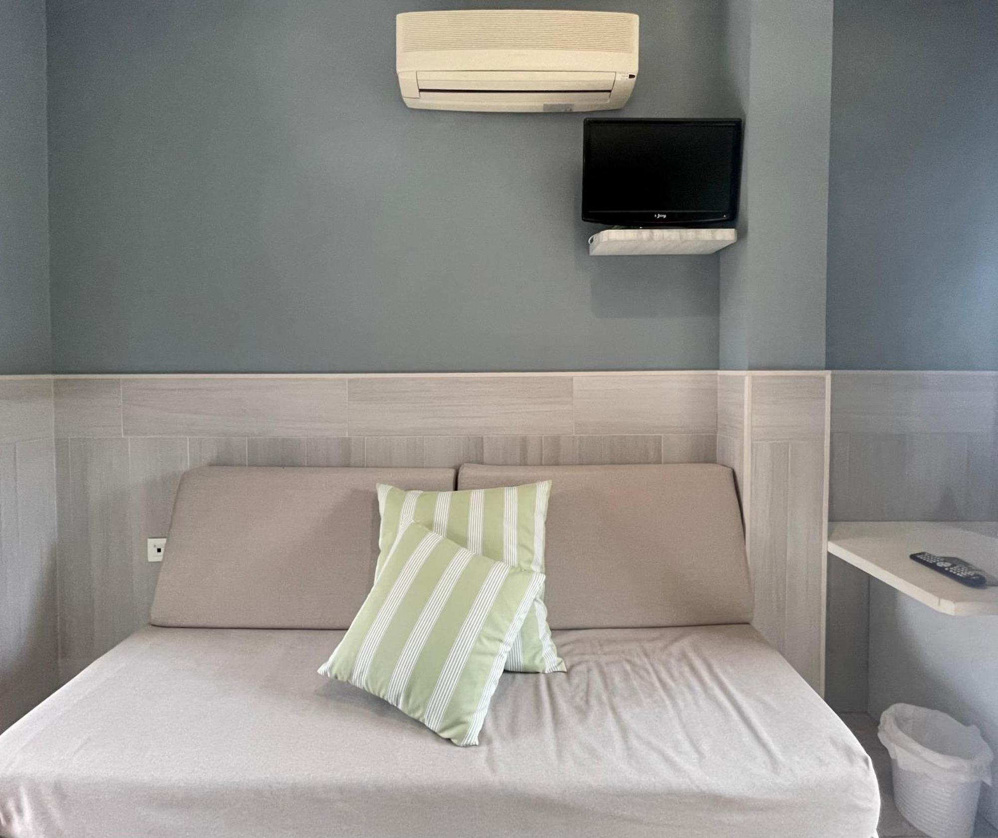 Hostal Noli Chiclana de la Frontera Extérieur photo
