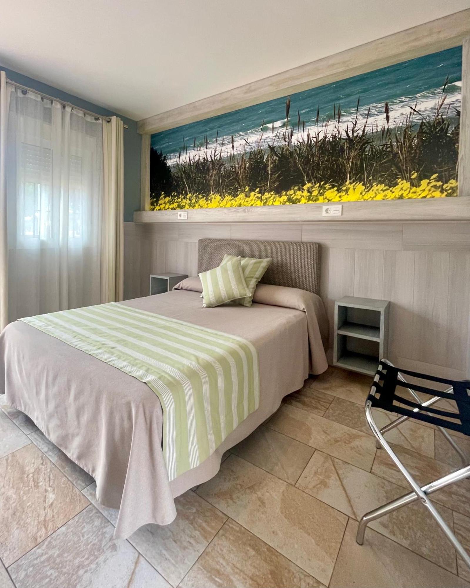 Hostal Noli Chiclana de la Frontera Extérieur photo